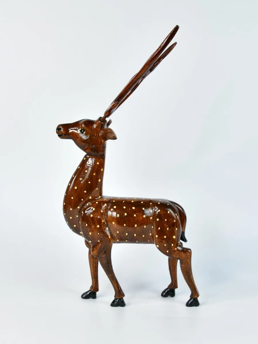 Artisan Wooden Deer Set: Exquisite Home Decor