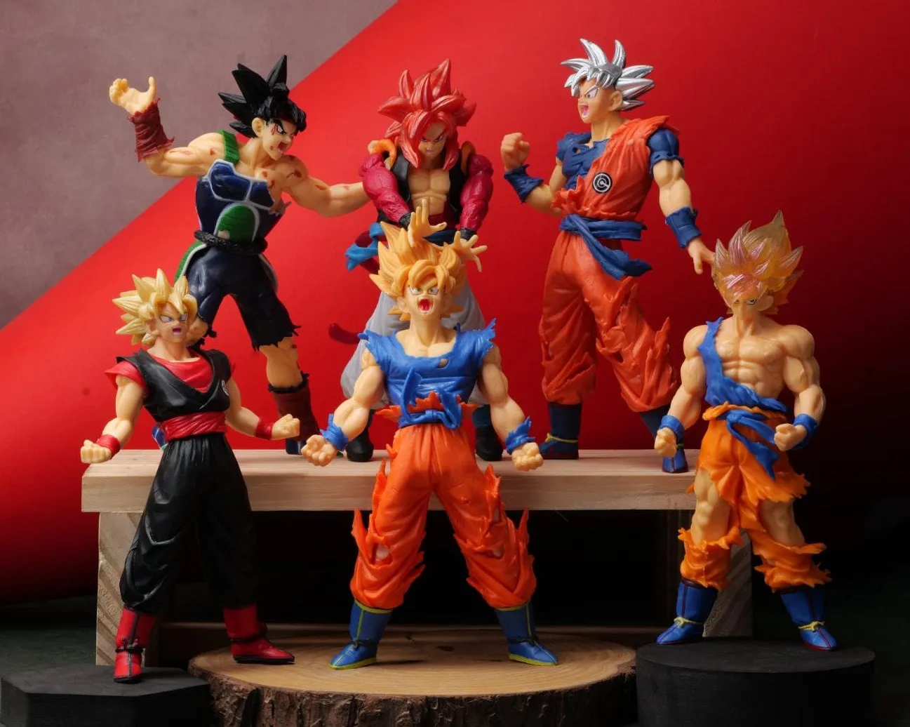 Dragon Ball Z  Set of 6 Action Figure Self Standing Set Figurine