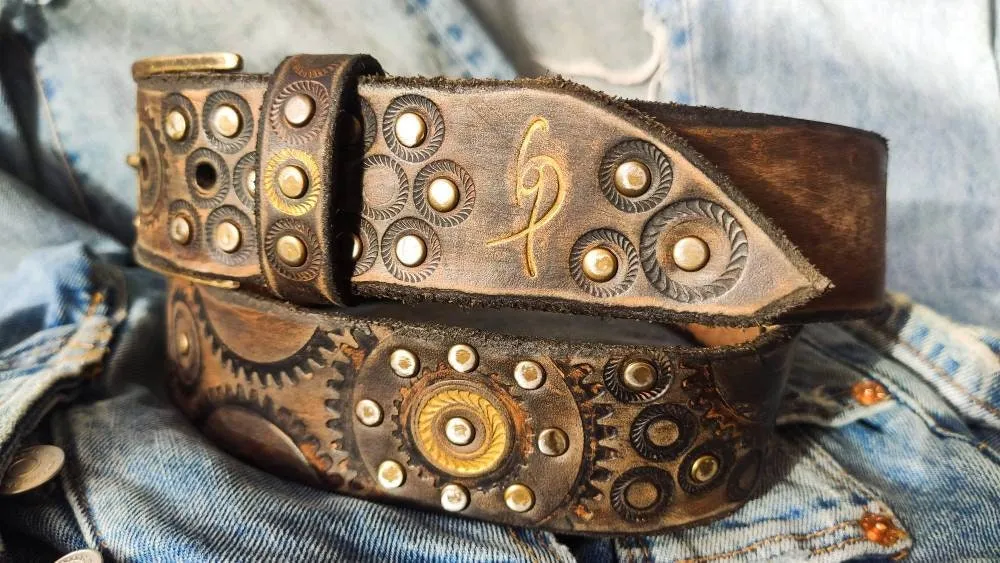 Handmade Leather Belt - Steampunk Style with Gears - 4.2 cm Wide - Brown with Silver & Brass Accents - Perfect for Bikers