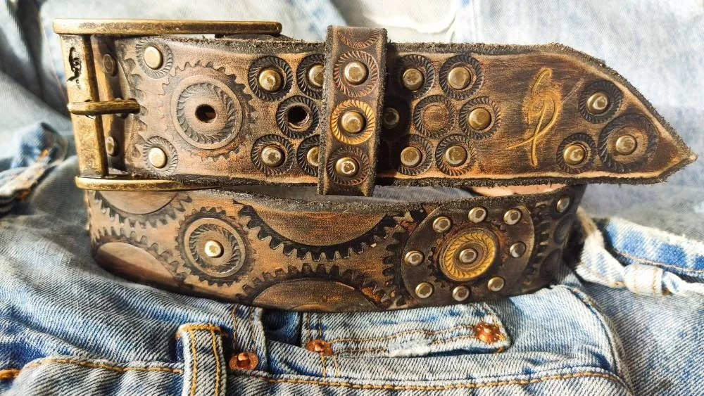 Handmade Leather Belt - Steampunk Style with Gears - 4.2 cm Wide - Brown with Silver & Brass Accents - Perfect for Bikers