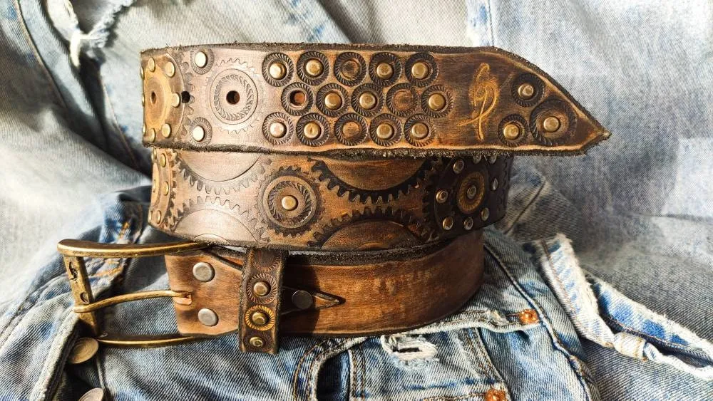 Handmade Leather Belt - Steampunk Style with Gears - 4.2 cm Wide - Brown with Silver & Brass Accents - Perfect for Bikers