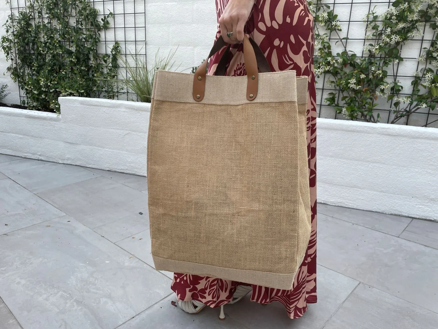 Large Burlap Tote Bags (13" x 8" x 18") - Leather Handles & Inner Pocket  - 100% Natural Jute