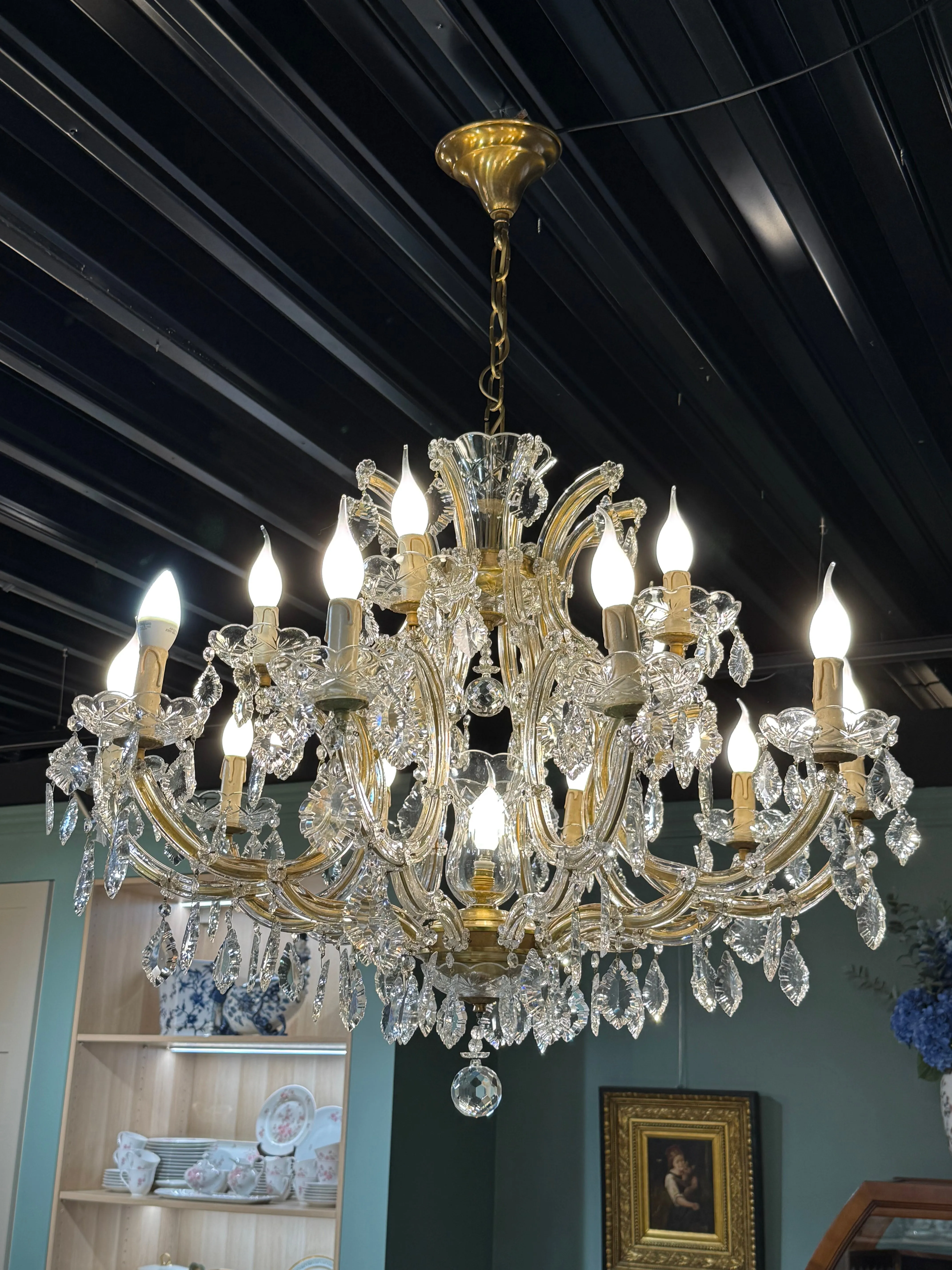 Opulent Maria Theresa Chandelier 16 arm Cristal